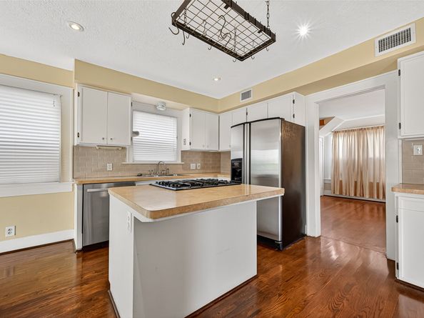 1201 Bomar Street, Houston TX 77006