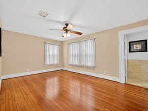 1201 Bomar Street, Houston TX 77006