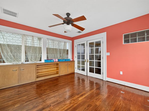 1201 Bomar Street, Houston TX 77006