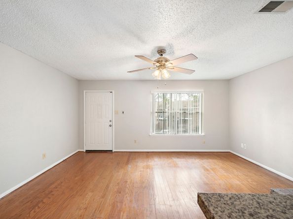 7402 Alabonson Road 506, Houston TX 77088
