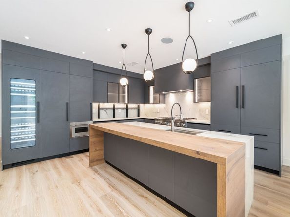 209 6th St 1, Hoboken NJ 07030