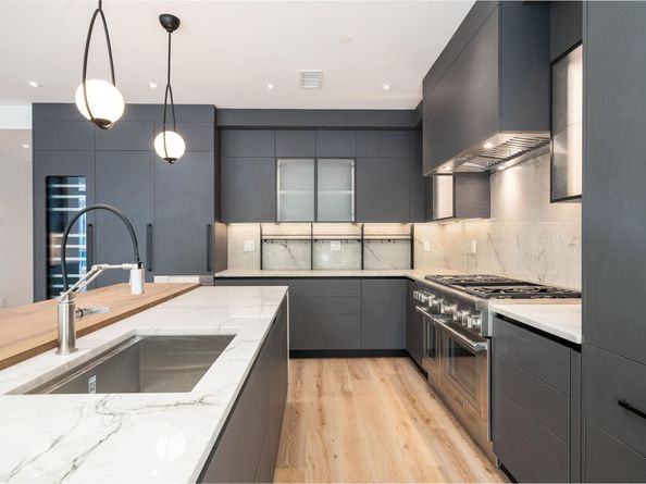 209 6th St 1, Hoboken NJ 07030