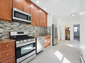 138 Leonard St 2R, Jersey City NJ 07307