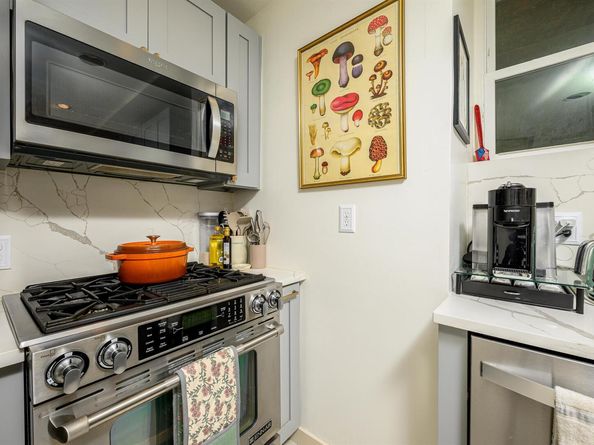 262 6th St, Jersey City NJ 07302