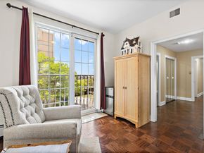 205 Shearwater Ct West 32, Jersey City NJ 07305