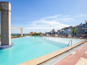 205 Shearwater Ct West 32, Jersey City NJ 07305