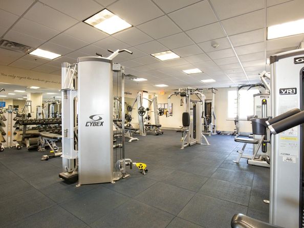 205 Shearwater Ct West 32, Jersey City NJ 07305