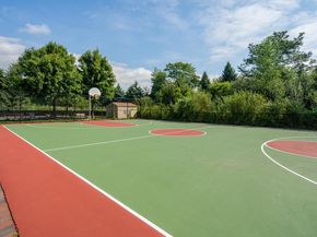 205 Shearwater Ct West 32, Jersey City NJ 07305
