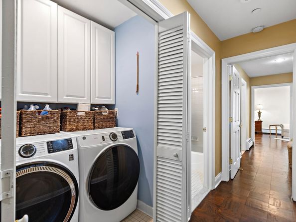 205 Shearwater Ct West 32, Jersey City NJ 07305