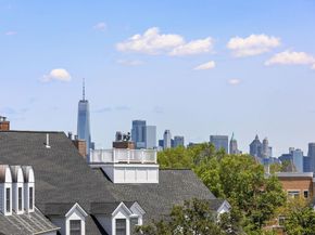 205 Shearwater Ct West 32, Jersey City NJ 07305