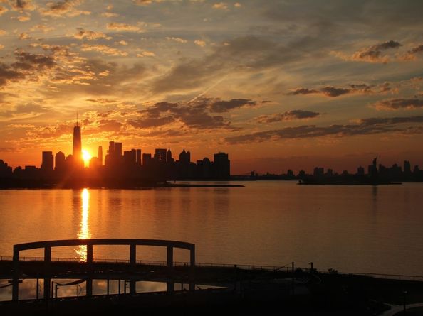 205 Shearwater Ct West 32, Jersey City NJ 07305