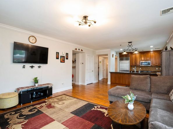 63 Sussex St 7, Jersey City NJ 07302
