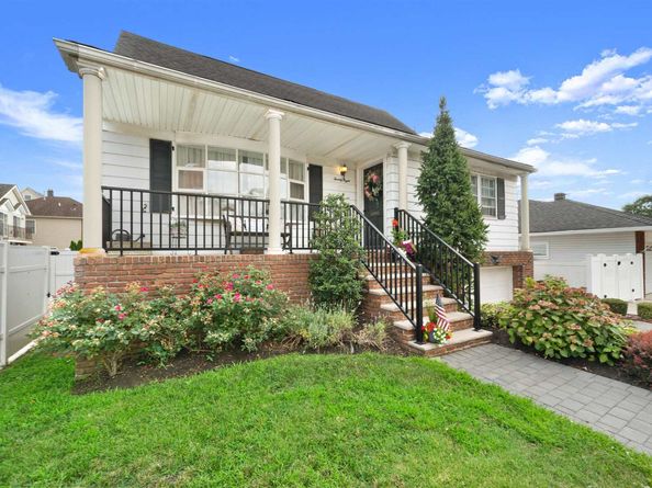 28 Obrien Ct, Bayonne NJ 07002