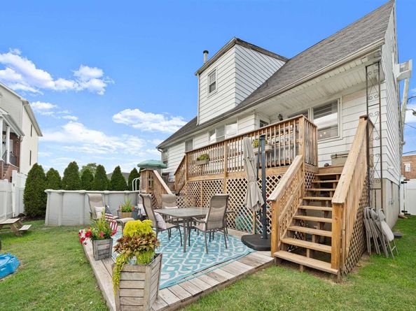 28 Obrien Ct, Bayonne NJ 07002