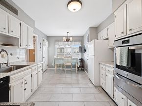 28 Obrien Ct, Bayonne NJ 07002