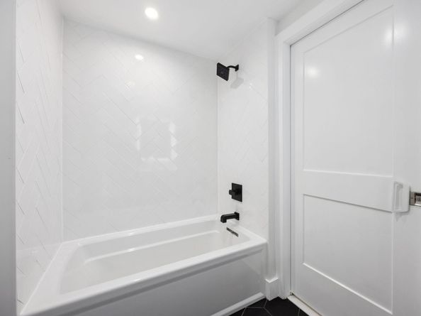 203 3rd St 2, Jersey City NJ 07302