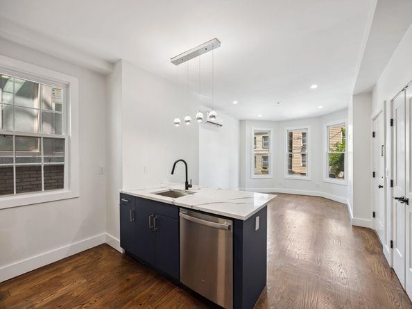 203 3rd St 2, Jersey City NJ 07302