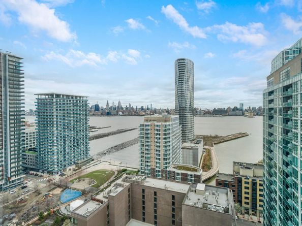 75 Park Lane South 1403, Jersey City NJ 07310
