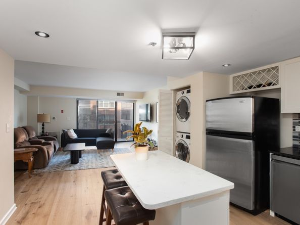 700 1st St 5V, Hoboken NJ 07030