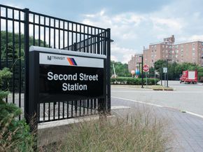 700 1st St 5V, Hoboken NJ 07030