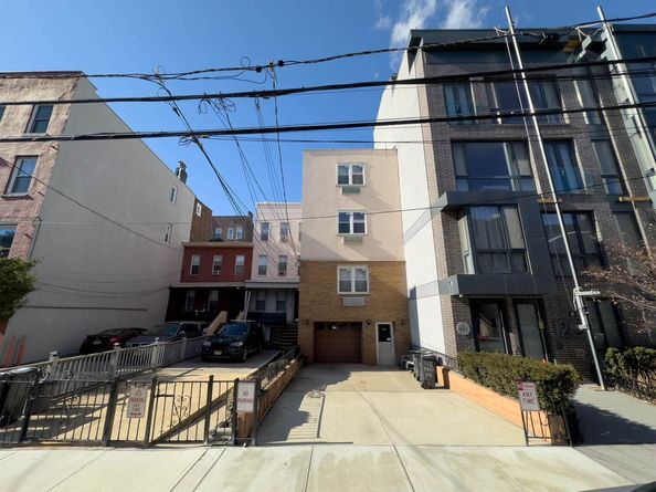 118 Park Ave, Hoboken NJ 07030