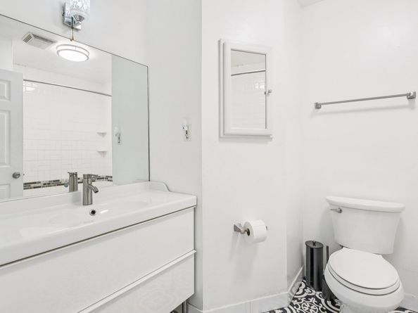 315 Pavonia Ave 3, Jersey City NJ 07302