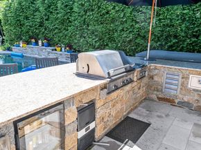 1115 Buckingham Dr, Fort Lee NJ 07024