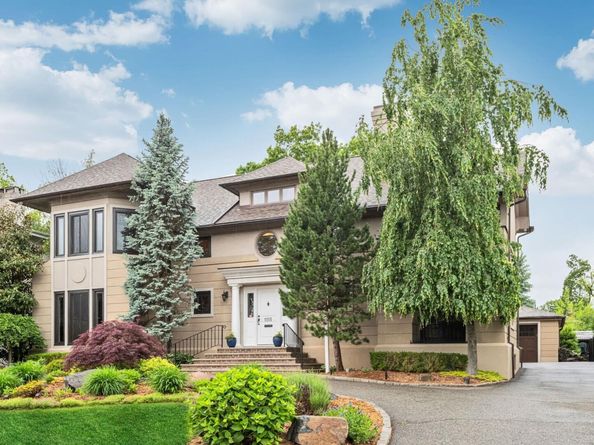 1115 Buckingham Dr, Fort Lee NJ 07024