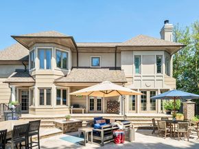 1115 Buckingham Dr, Fort Lee NJ 07024