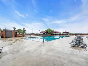 2508 Harmon Cove Tower, Secaucus NJ 07094