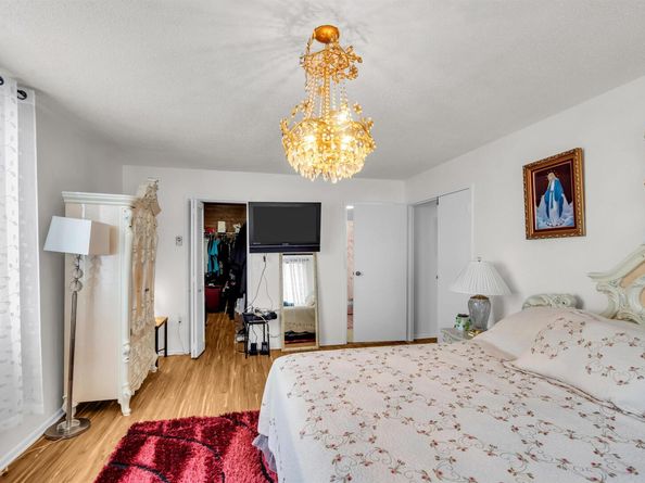 2508 Harmon Cove Tower, Secaucus NJ 07094