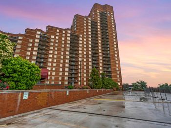 2508 Harmon Cove Tower