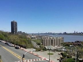 7435 Blvd East 43, North Bergen NJ 07094