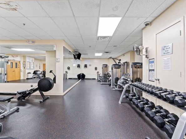 6040 Blvd East MA, West New York NJ 07093