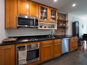 304 5th St, Jersey City NJ 07302