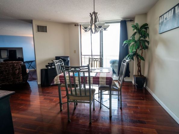 706 Harmon Cove Tower 706, Secaucus NJ 07094