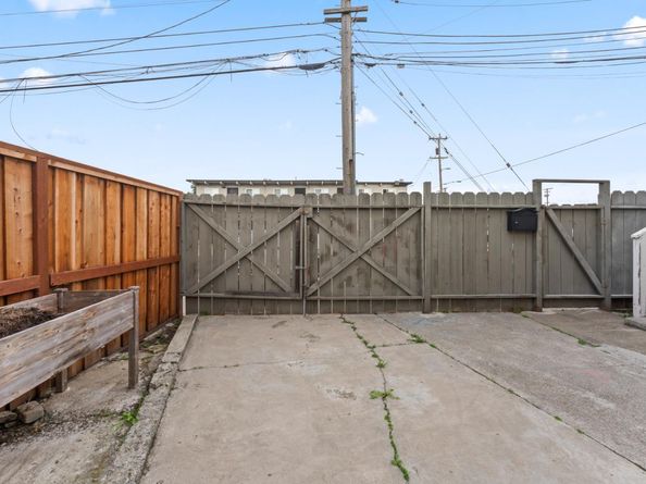 3834 Waller Avenue, Richmond CA 94804
