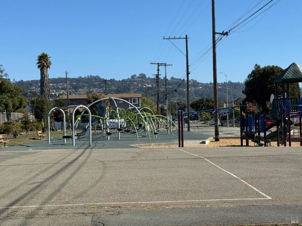 3834 Waller Avenue, Richmond CA 94804