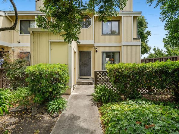 829 Voyager Way, Hayward CA 94544