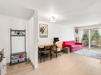 2100 Laguna Circle