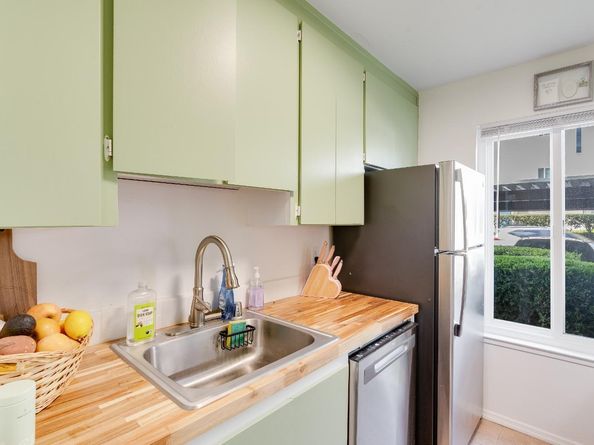 2100 Laguna Circle D, Concord CA 94520