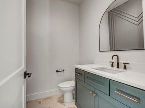 4127 E 12th ST 1, Austin TX 78721