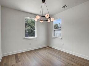4127 E 12th ST 1, Austin TX 78721