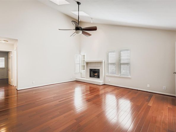 3315 W William Cannon DR A, Austin TX 78745