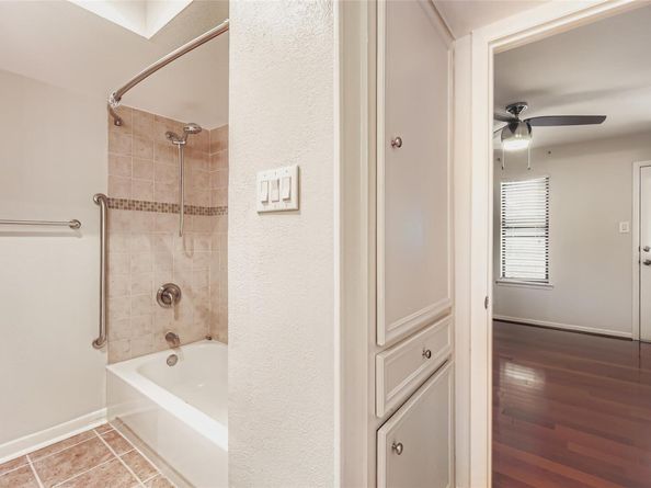 3315 W William Cannon DR A, Austin TX 78745