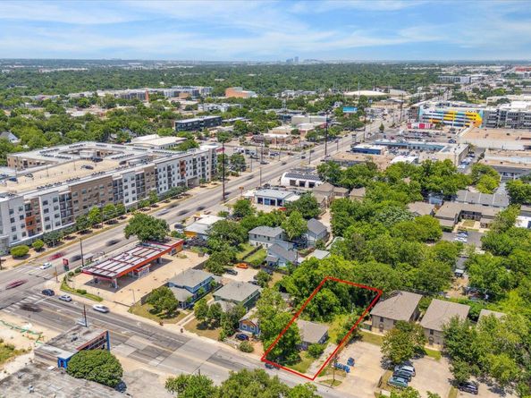 700 W North Loop BLVD, Austin TX 78751