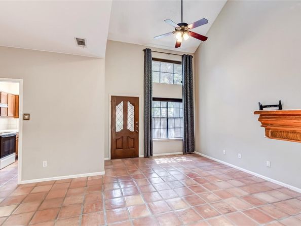 10819 Crown Colony DR 19, Austin TX 78747