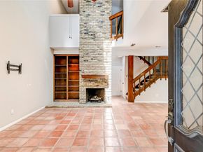 10819 Crown Colony DR 19, Austin TX 78747