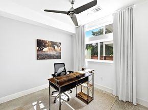 1704 E 13th ST B, Austin TX 78702