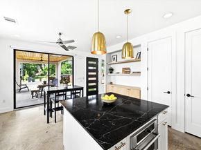 1704 E 13th ST B, Austin TX 78702